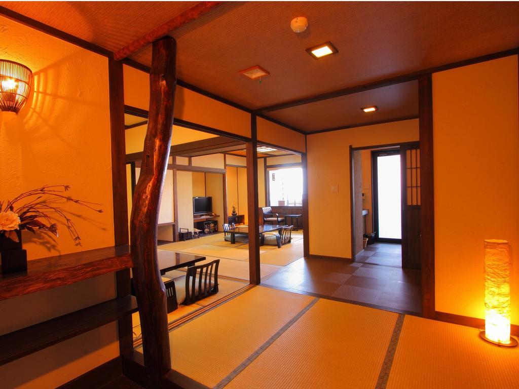 Shin Kaikatei Izumi Hotell Izu  Exteriör bild