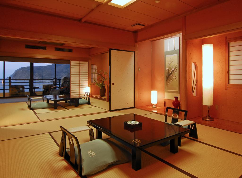 Shin Kaikatei Izumi Hotell Izu  Exteriör bild