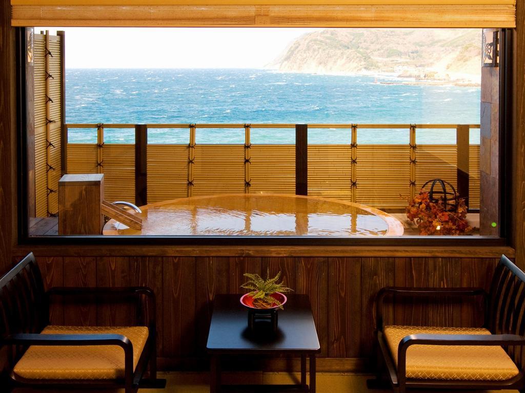 Shin Kaikatei Izumi Hotell Izu  Exteriör bild